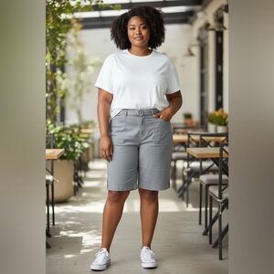 Gloria Vanderbilt Plus Size 24W Gray Belted Walking Shorts - Stretch Twill